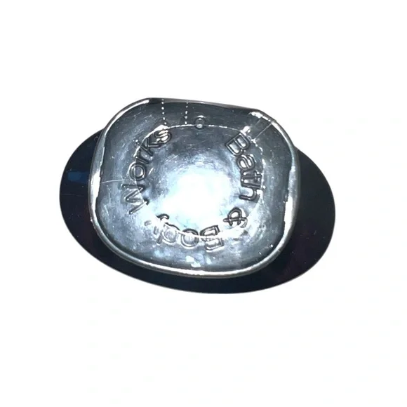 BATH & BODY WORKS | BLACK TIE 3-IN-1 BODY WASH - Picture 4 of 5